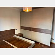 armadio con serigrafia noce