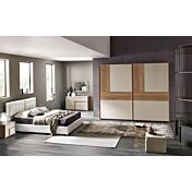 Camera matrimoniale con armadio scorrevole e set comò e comodini, Noce naturale e Cachemire