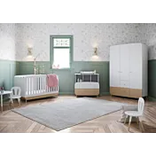 cameretta bianca opaca con culla