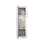 vetrina stretta beton