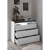 comò con cassetti senza maniglie