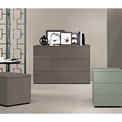 Comò moderno a 3 cassetti in finitura Grigio Cenere