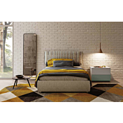 Letto piazza e mezzo imbottito in tessuto a righe beige