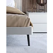 letto con piedini matrimoniale