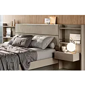 letto grigio e visone