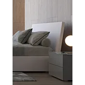 letto laccato opaco