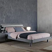 letto laccato opaco