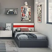 letto bianco e rosso