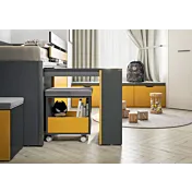 castello con scrivania