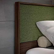 letto con testata in tessuto