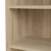 libreria dotata di comodi ripiani 