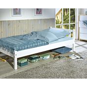 Letto in legno massello, con testata dogata, verniciato bianco