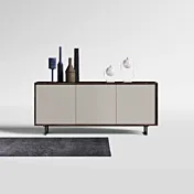 madia con piedi in ferro