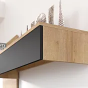 parete in sconto nera