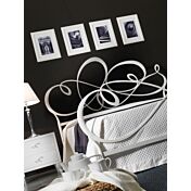 particolare letto matrimoniale bianco satinato