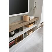 Parete attrezzata con 1 pensile verticale, una ribalta e una mensola in finitura bianco laccato lucido e pero