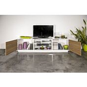 Zona giorno moderna composta da madia alta, porta TV e madia 4 ante