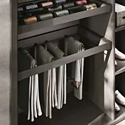 portapantaloni armadio