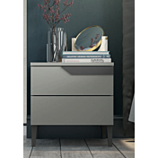 Comò moderno con apertura push-pull e piedini in finitura Grigio dorian