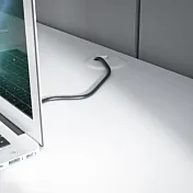 scrivania entrata cavi