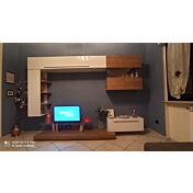 ACQUISTA ANCHE TU Soggiorno moderno con parete attrezzata bianco lucido e noce dark