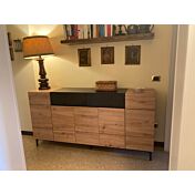 Conveniente Madia moderna Glesborg con 5 ante e 2 cassetti in finitura Rovere e Nero carbone