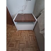 Moderna Coppia di comodini finitura Bianco Opaco e Noce Dark, guide ammortizzate