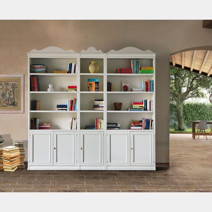 Libreria classica 5 ante in legno, finitura latte