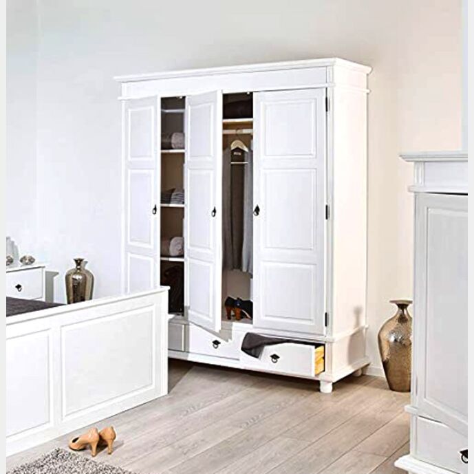 Armadio tre ante + tre cassetti / pino massello verniciato ad acqua bianco