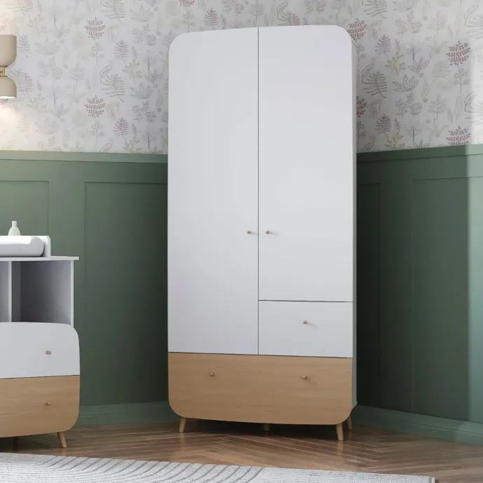 armadietto con piedi in massello