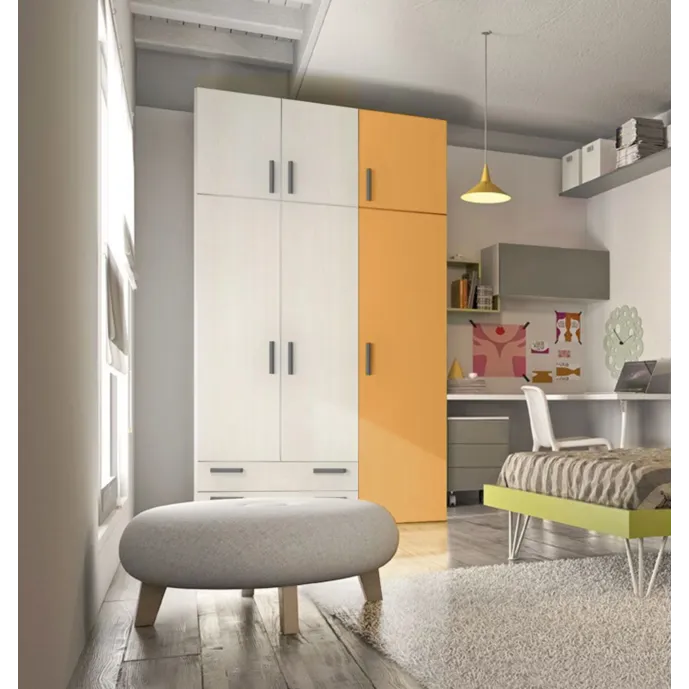 armadio con cassetti arancio