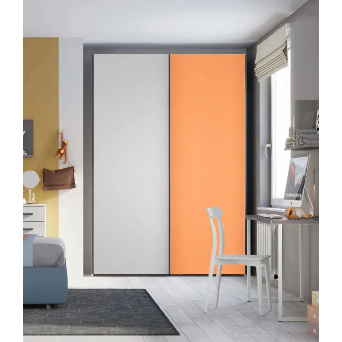 armadio scorrevole arancione