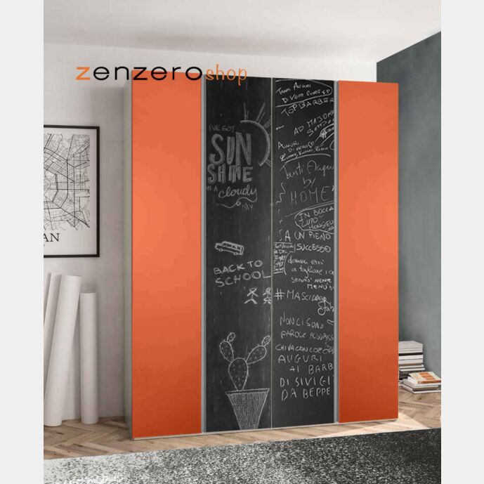 Armadio 4 ante con ante a lavagna e maniglie a gola, colore Corallo