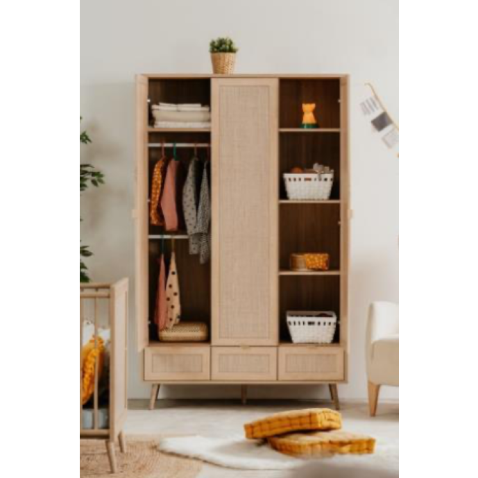 Armadio multiuso 3 ante 3 cassetti in finitura Quercia con pannello effetto Rafia