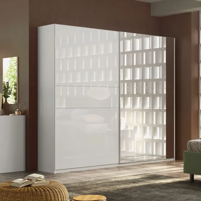 Armadio moderno colore Bianco lucido e specchio colore Argento, 220x240h cm, a 2 ante scorrevoli Zenzero Shop