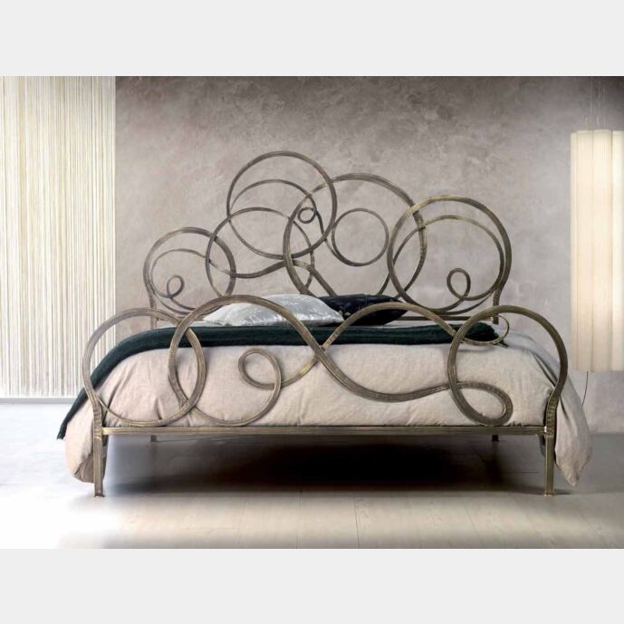 Letto in ferro battuto Beethoven, color marrone anticato oro, made in Italy