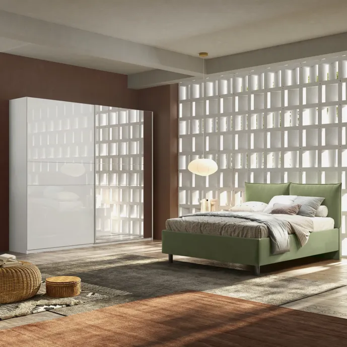 camera con armadio specchio