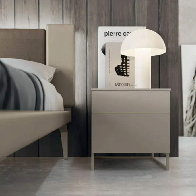 comodino sabbia con piedi