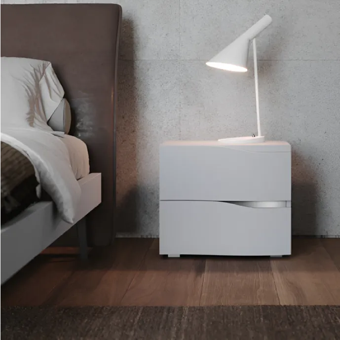 comodino laccato opaco sale