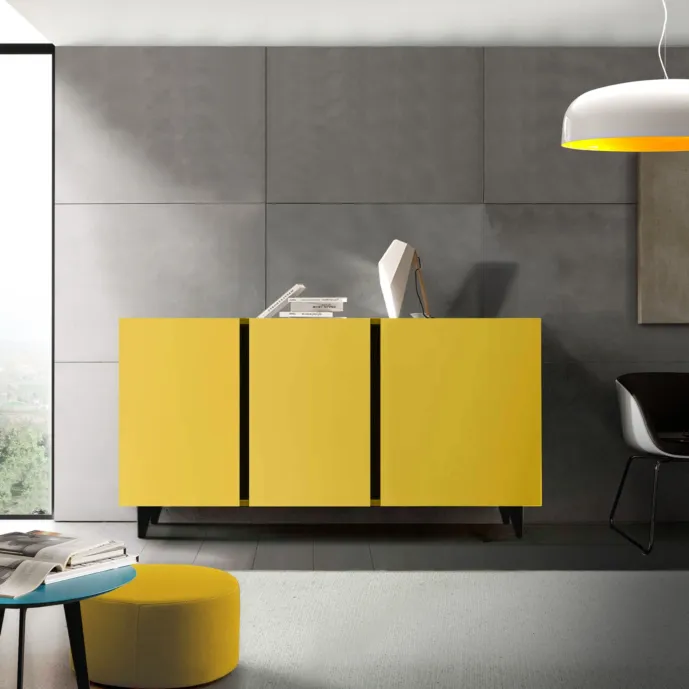 credenza gialla a 3 ante