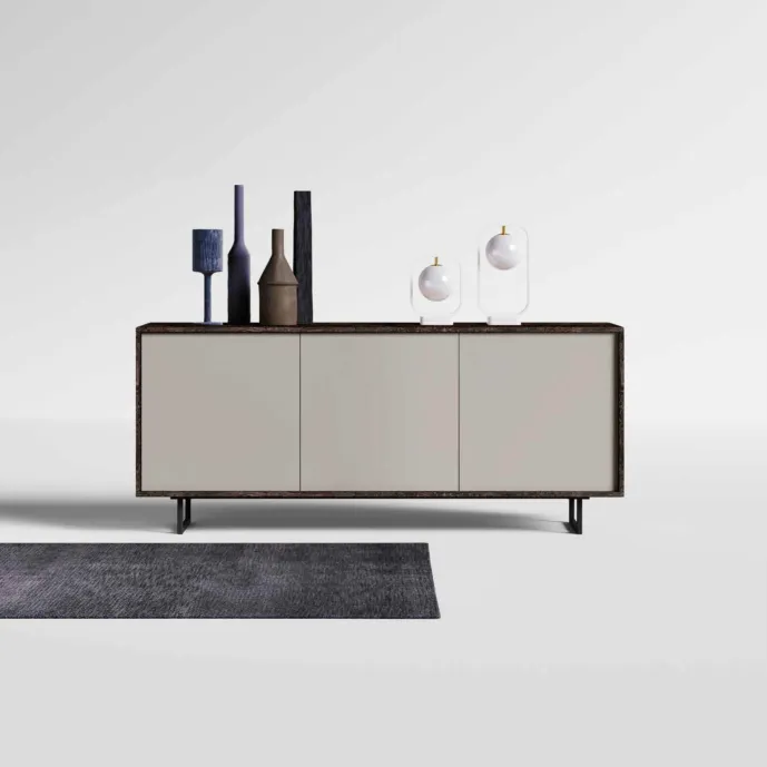 madia con piedi in ferro