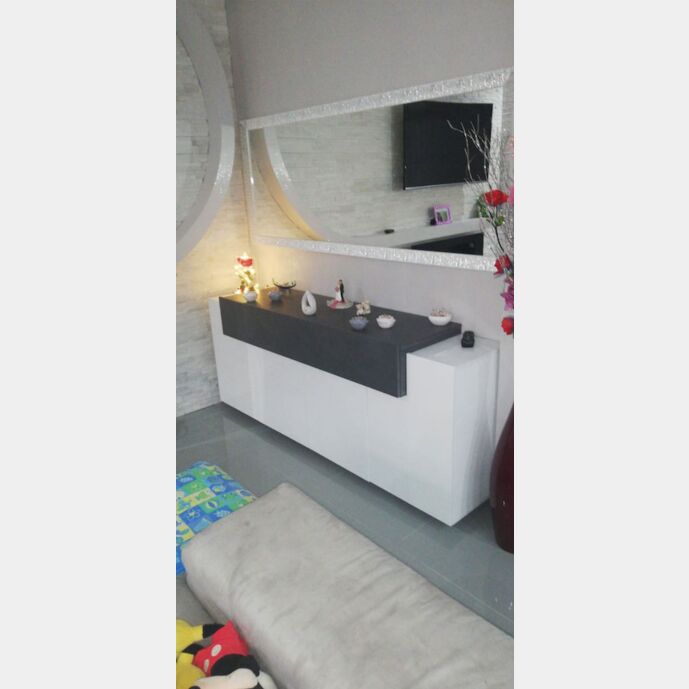 ACQUISTA ANCHE TU Madia moderna bianca lucida con cassetto ardesia a 4 ante