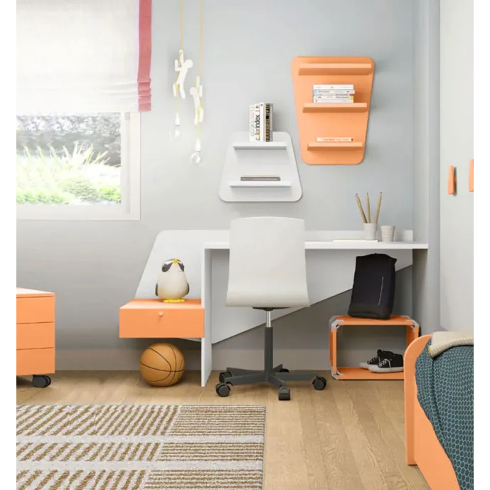 scrivania bianco opaco e papaya