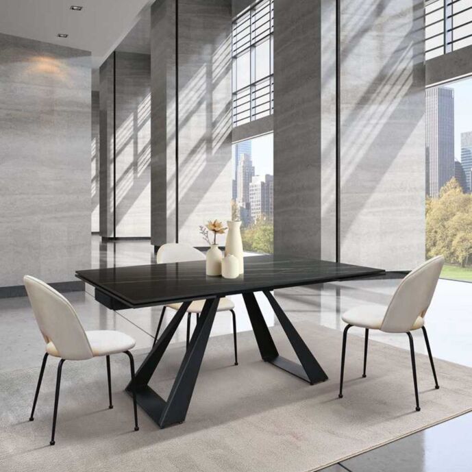 Tavolo allungabile di design con base in metallo, colore nero