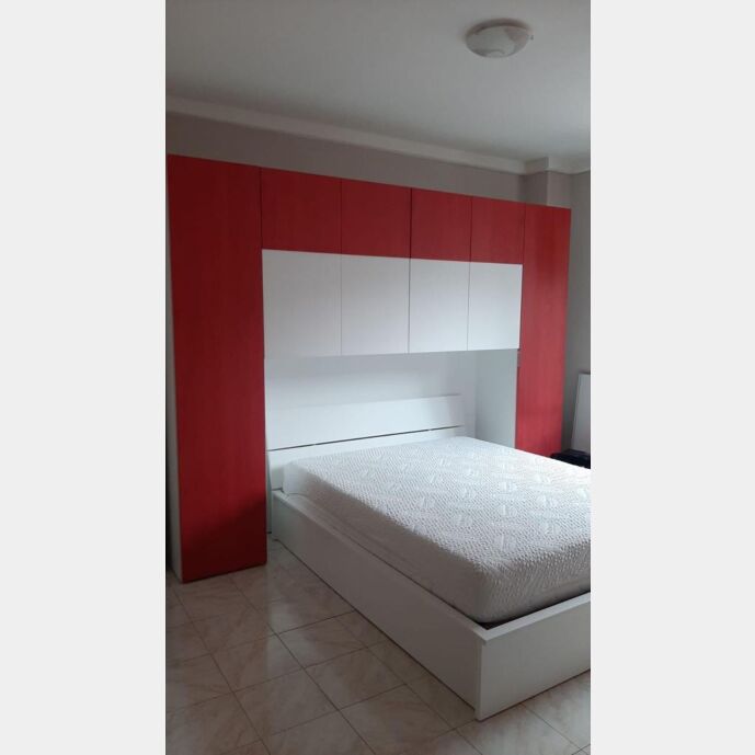 ACQUISTA ANCHE TU Armadio a ponte a 6 ante battenti bianco opaco e rosso