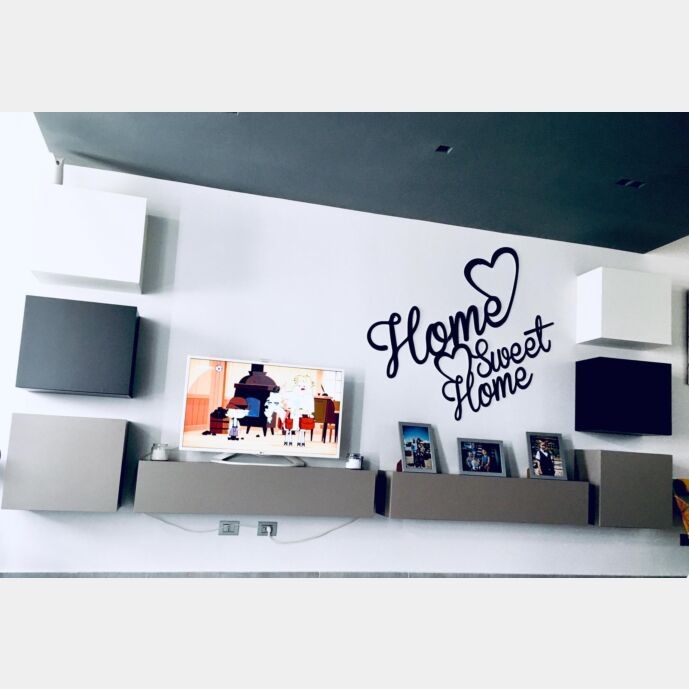 Parete attrezzata componibile con cubi e ribalte