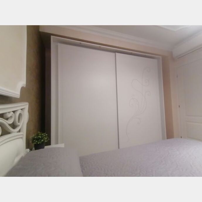 Armadio scorrevole stile contemporaneo a 2 ante, bianco avatar