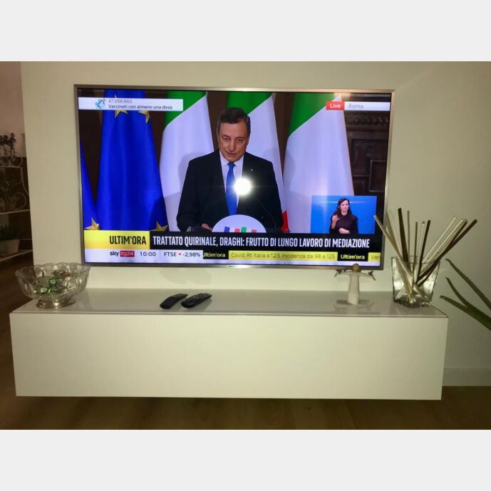 Pratica Base TV sospesa anta a ribalta, finitura bianca lucida