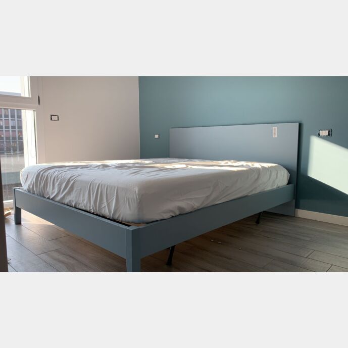 Moderno Letto matrimoniale in finitura Cadaques