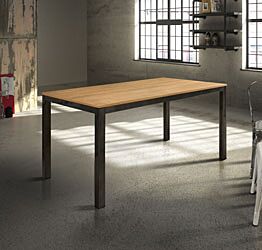 Tavolo moderno con strutta in metallo con ripiano in rovere